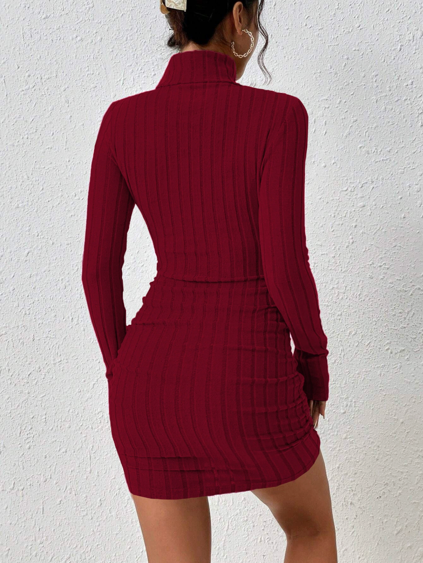 Slim fit midi dress with high neckline and long sleeves for women