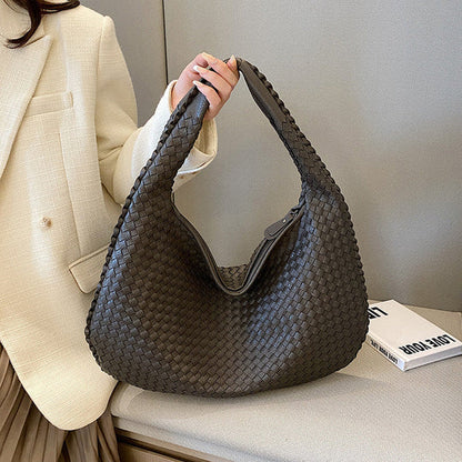 Woven Shoulder Bag in Faux Leather for women